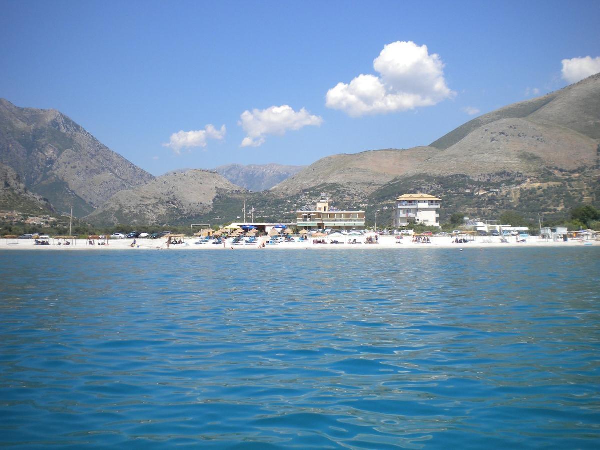 Vila Hadhri Borsh Luaran gambar